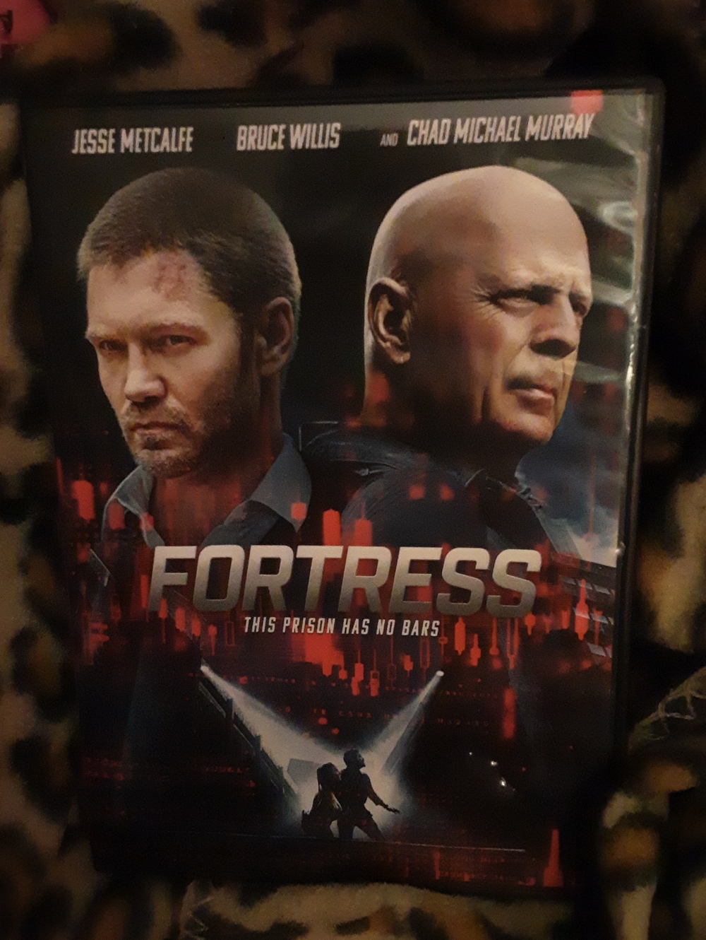 Fortress Movie DVD Featuring Bruce Willis Chad Michael Murray  Jesse Metacalfe